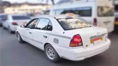 فتح العداد بـ13.5 جنيه.. تسعيرة جديدة للتاكسي الأبيض بعد زيادة البنزين