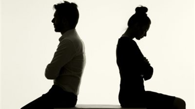 ما حكم المرأة التي تريد الرجوع لزوجها الأول بعد تطليقها ثلاثا؟.. أزهري يوضح