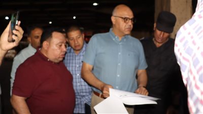 محافظ القليوبية يشن جولة رقابية مكثفة على المواقف والمحطات لضمان الالتزام بالتعريفة الجديدة