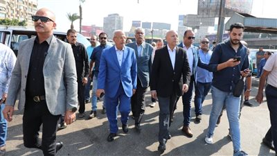 محافظ القاهرة يتفقد مواقف النقل الجماعي بعد زيادة أسعار الوقود: لا تهاون مع أي استغلال للمواطنين 