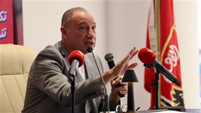 الخطيب: وفاة العامري فاروق والتحديات التي مرت بالأهلي اضطرتني للتحامل على نفسي