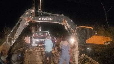 محافظ أسوان يوجه بالتحرك الفوري لإصلاح عطل فني بمحطات الصرف الصحي بالعلاقي