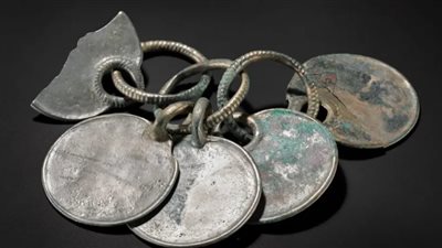 ترميم كنز يكشف قطعًا برونزية عمرها 3000 عام 