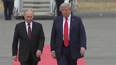 لإنهاء حرب أوكرانيا.. ترامب يلتقي زيلينسكي بالبيت الأبيض ويؤكد اجتماعه مع بوتين بالمجر 