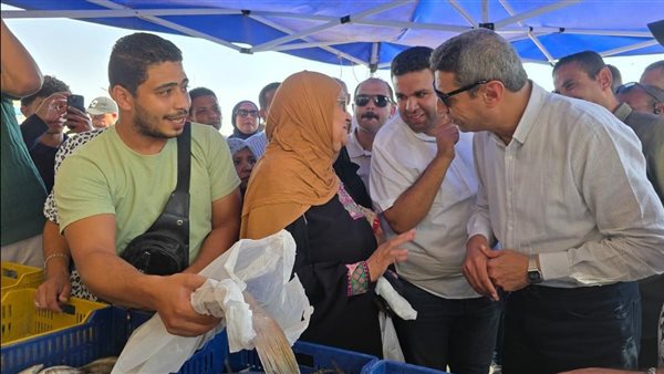 محافظ السويس يتفقد