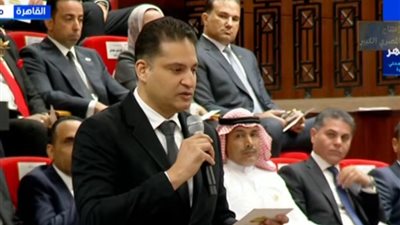 محمد أحمد عمر هاشم يؤدي اليمين عضوًا بمجلس الشيوخ