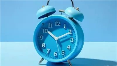 طريقة تغيير الساعة إلى التوقيت الشتوي 2025 على الأندرويد والآيفون