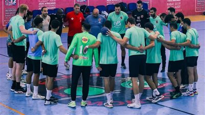 رجال يد الأهلي يختتمون استعداداتهم لمواجهة فاب الكاميروني في نصف نهائي إفريقيا للأندية