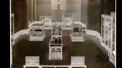 سنوات من العرض الملكي.. صور نادرة تكشف تاريخ كنوز توت عنخ آمون بالمتحف المصري| صور 