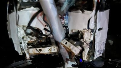 بموكب فرح.. إصابة 4 أشخاص في حادث تصادم ميكروباص بعمود إنارة بطريق الجناين بالسويس