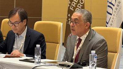 الرئيس التنفيذي لهيئة الاستثمار يدعو للتوسع في عقد الشراكات بين المناطق الحرة حول العالم