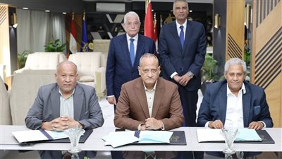 مستشار رئيس الجمهورية ومحافظ أسوان يشهدان توقيع بروتوكول استكمال مبنى إضافي بمدرسة الصداقة الجديدة الرسمية للغات