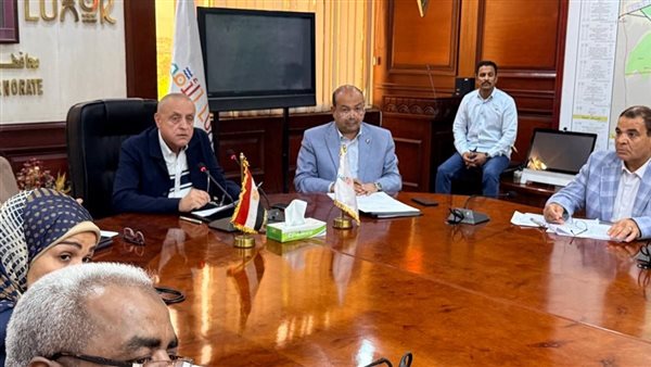 اجتماع محافظ الأقصر