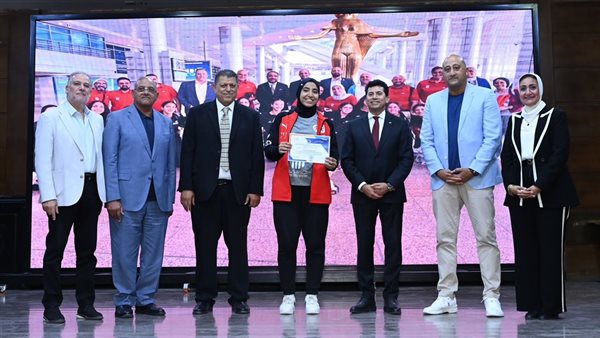 وزير الرياضة يكرم