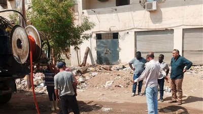 تدخل عاجل لإصلاح الانسداد المفاجئ بخط الطرد الرئيسي في محطة الكرور أسوان