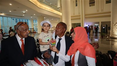 السكة الحديد تستقبل أطفال مستشفى 57357 بمحطة قطارات بشتيل خلال رحلتهم إلى أسوان│ صور