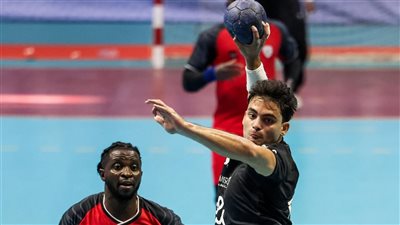 رجال يد الأهلي إلى نهائي إفريقيا بعد اكتساح فاب الكاميروني