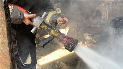 بسبب تسرب غاز.. السيطرة على حريق داخل محل مأكولات في بنها دون وقوع إصابات