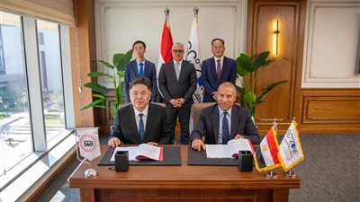 باستثمارات 65 مليون دولار.. توقيع عقود 4 مشروعات جديدة بالمنطقة الصناعية بالسخنة