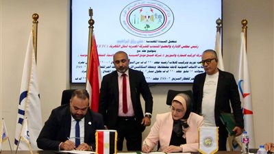 نقل الكهرباء توقع 3 عقود جديدة لتعزيز مشروعات الشبكة القومية ودعم منظومة القطار السريع