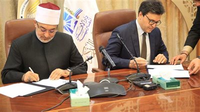 وزير الثقافة ومفتي الجمهورية يوقعان بروتوكول تعاون لتعزيز الوعي ومواجهة التطرف 