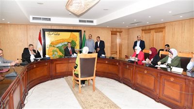 محافظ الفيوم يوجه بإجراء تدخلات الحماية الاجتماعية لحالات من الأسر الأولى بالرعاية وكبار السن وذوي الاحتياجات الخاصة