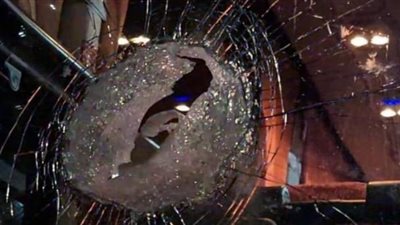 مقتل سائق في هجوم مروّع على حافلة مشجعي فريق كرة سلة بإيطاليا