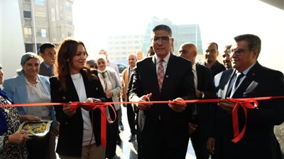 محافظ الجيزة يفتتح مركز خوفو للمؤتمرات بميدان الرماية أمام المتحف المصري الكبير | صور 