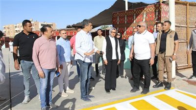 قبل أيام من انطلاقه.. محافظ الوادي الجديد يتابع الاستعدادات الجارية لإقامة المعرض الزراعي الثاني