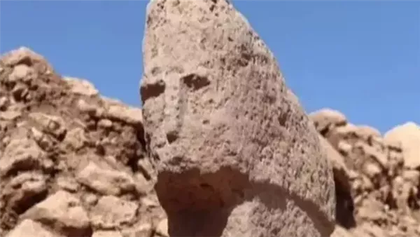  اكتشاف عمود على