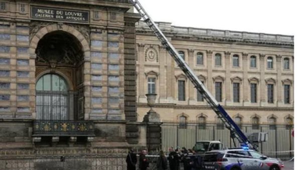 متحف اللوفر 