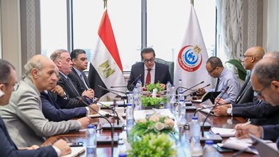 وزير الصحة يشدد على المتابعة الفعالة بعد الزيارات الرسمية إلى الأنظمة الصحية في الدول المختلفة