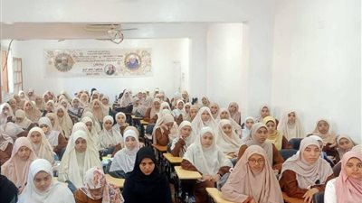 أوقاف الوادي الجديد تنظّم ندوة توعوية حول خطورة إدمان السوشيال ميديا بكلية البنات الأزهرية