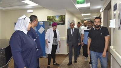 بورسعيد × 24 ساعة| إزالة تعديات على 42.5 فدان.. والمحافظ يتفقد مجمع الشفاء الطبي