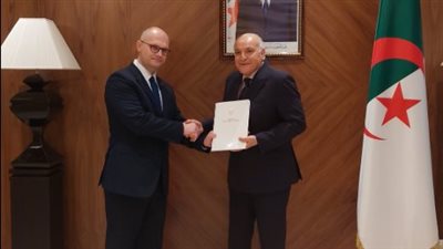 سفير بيلاروسيا بمصر يقدم أوراق اعتماده لوزير الخارجية الجزائري كسفير غير مقيم 
