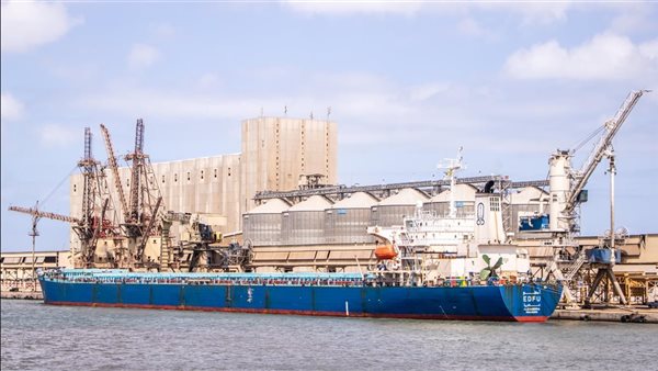 ميناء دمياط