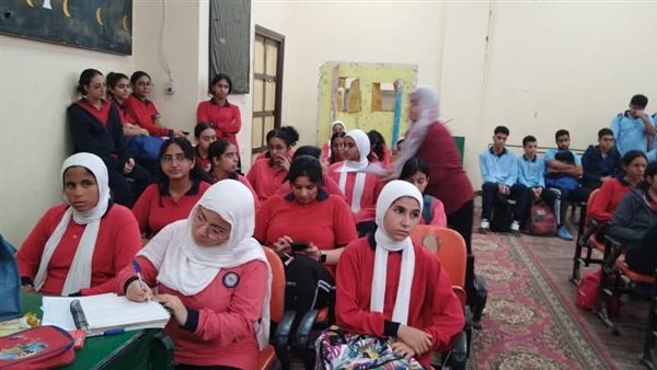 جانب من الندوة 