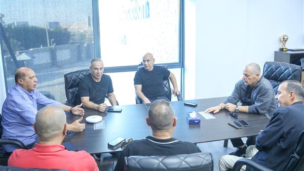 اجتماع أبو ريدة مع