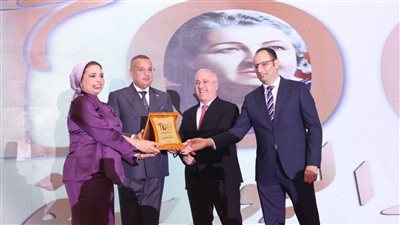 تكريم محافظ جنوب سيناء في احتفالية مئوية روز اليوسف تقديرًا لجهوده الوطنية والإعلامية