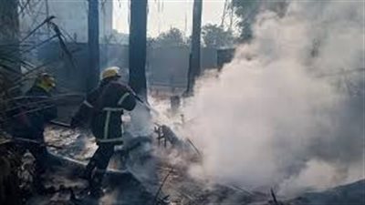 انتداب المعمل الجنائي لفحص أسباب حريق بمخزن قطع غيار سيارات بكفر شكر 