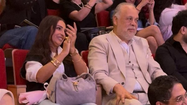  النجمة روجينا والدكتور