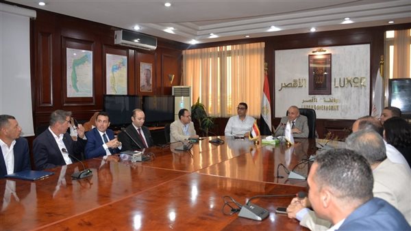 محافظ الأقصر يتابع