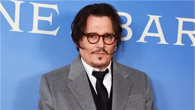 جوني ديب يعود إلى هوليوود بفيلم مقتبس عن ترنيمة عيد الميلاد