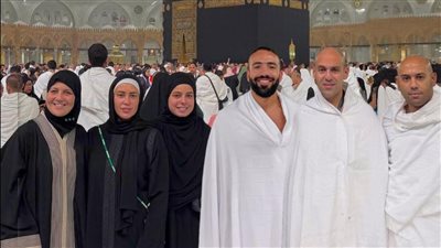 يا رب اجمعنا به في الجنة.. مريم عامر منيب تُهدي خطيبها الراحل عمرو ستين عمرة