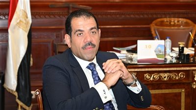 الأمين العام الجديد لمجلس الشيوخ يلتقي العاملين بالأمانة العامة