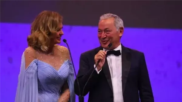 يسرا وسميح ساويرس