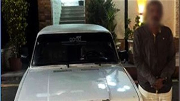 قائد السيارة 