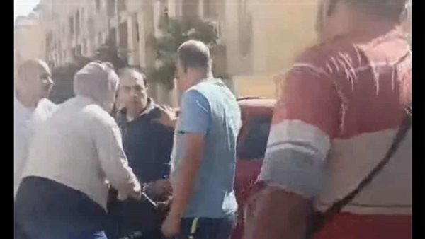 سائق سيارة أطفال