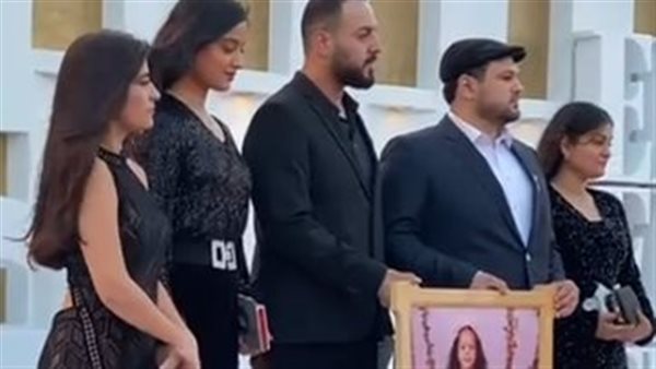 صناع فيلم أغمضي عينيك