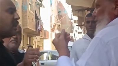 الأمن يحدد هوية المتهم بالاعتداء على مسن في السويس.. صاحب محل ملابس أطفال وراء الواقعة